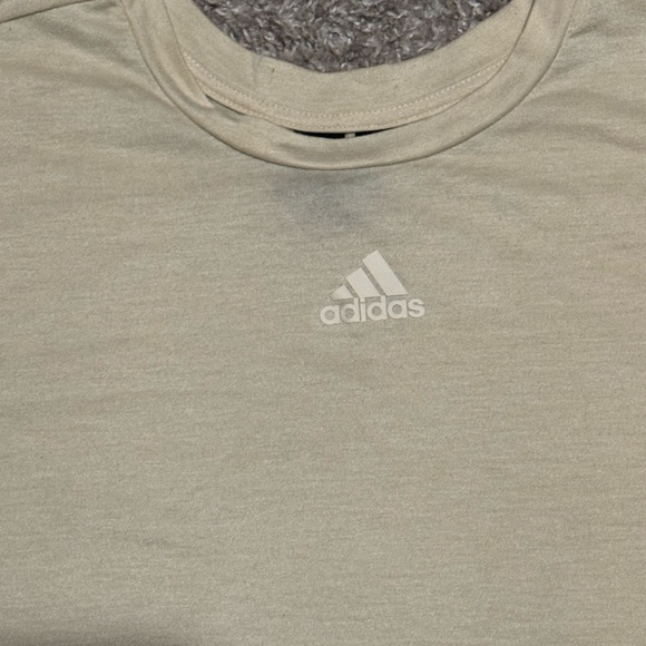 Pale yellow Adidas t-shirt - Picture 2 of 4